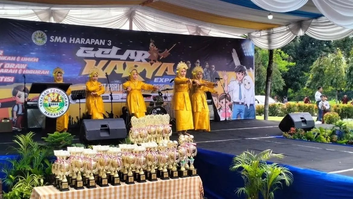 Perlombaan Tari Daerah